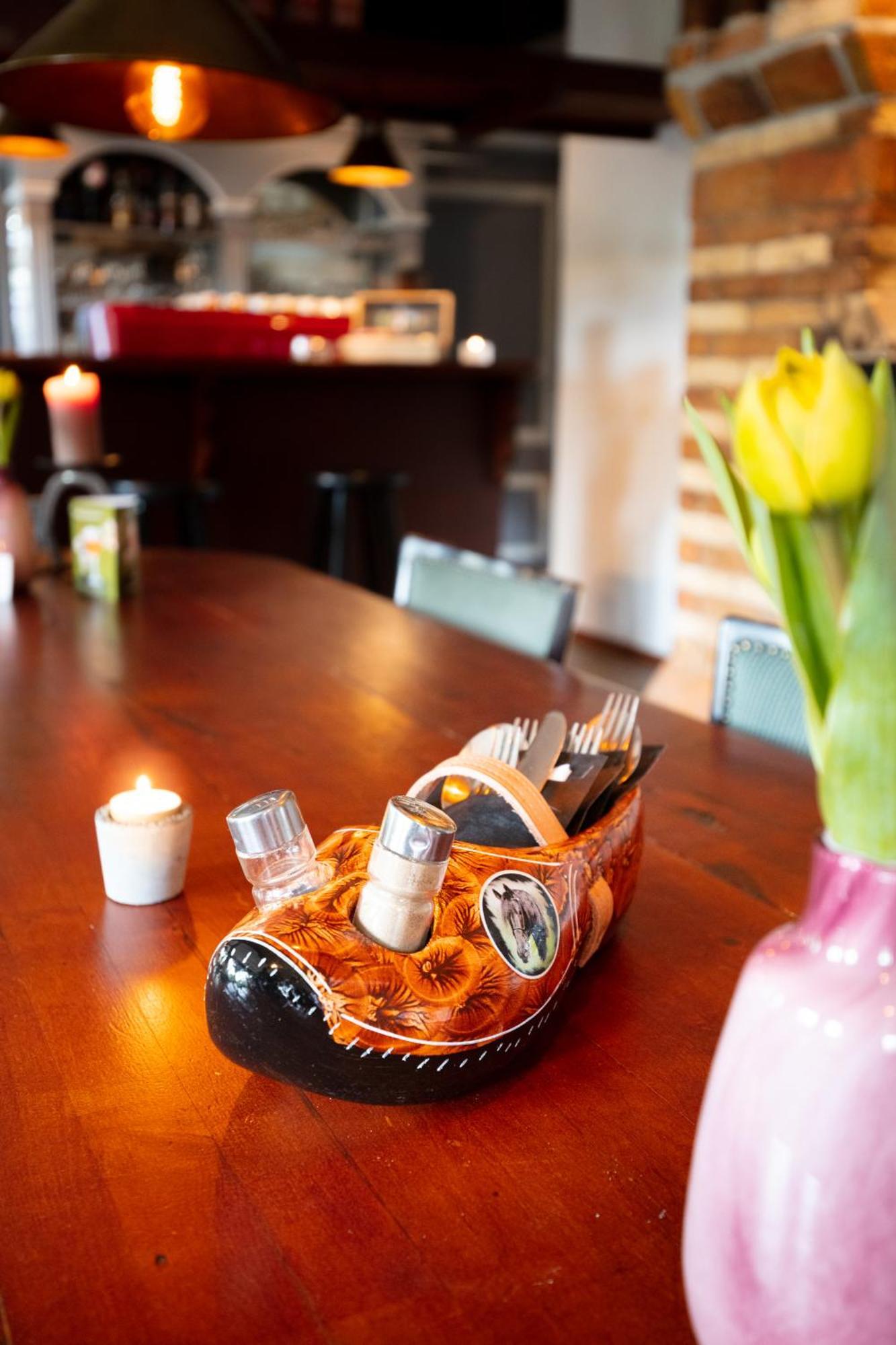 De Oude Smidse Hotel Westernieland ภายนอก รูปภาพ
