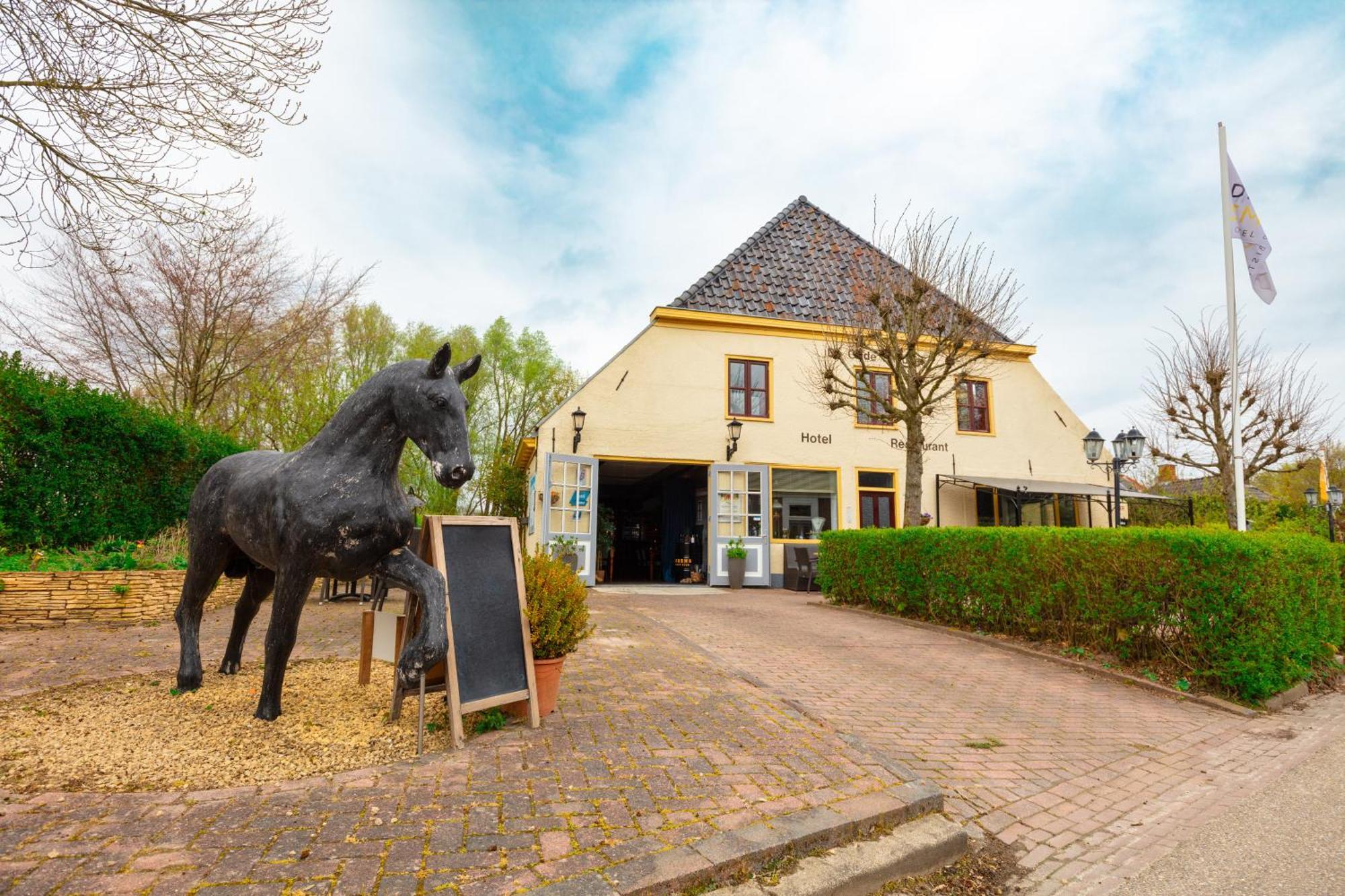 De Oude Smidse Hotel Westernieland ภายนอก รูปภาพ